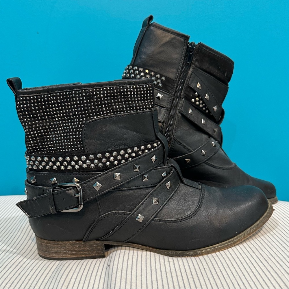 Black Ankle Boots • Size 11